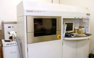 図５　レーザー焼結ＲＰシステム「EOSINT M250Xtended」イメージ