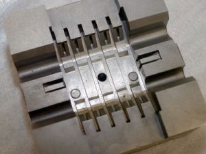 図６-b　拓海モールド 金型製作例（2）イメージ